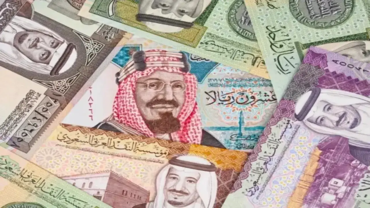 الدينار الكويتي يسجل قفزة تاريخية أمام الريال السعودي وأسواق المال تتفاعل